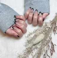 ジェルオフ無料‼️90分(1​〜​4本)ジェルアートし放題💎甘皮ケア込・時間内なら長さ出しも可能♪