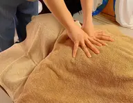 《首肩辛い方》もみほぐし90分(足湯付き) ¥10000