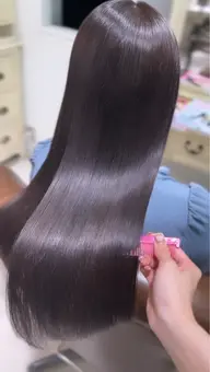 【☔️湿気に負けないうねりが気になる方へ☔️】カット＋髪質改善ストレート＋外部補修トリートメント🪼