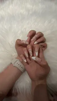 スカルプ込みフレンチ&2~4本デザイン