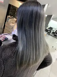 【ブリーチなしでもアッシュ・グレー】メンテナンスCUT + アッシュグレーカラー🐺