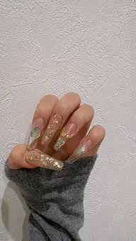 長さ出し「ロング好きの方にオススメ✨」メニュー確定後、長さ出し有りの方はお申し出下さい♪