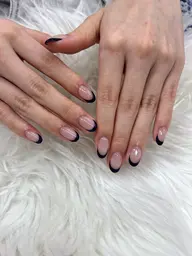 ネイルの無料モデルは終了いたしました🙂‍↕️