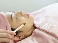 お顔のワックス脱毛・ツルツル肌コース