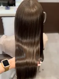 【憧れのツヤ髪に🪄】髪質改善ストレート➕カット🎀