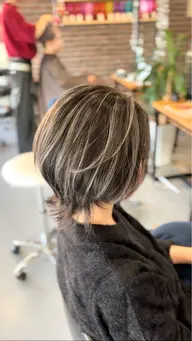 【2回目以降のお客様♪】カット×白髪ぼかしハイライト