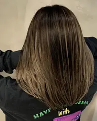 艶髪🎵最上級ハホニコトリートメント🎵+デザインカット