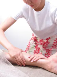 【オールハンドケア】頑固な凝り、背中の張り、むくみスッキリ ロミロミ&リンパマッサージ 60分