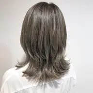 [艶・透明感✨］小顔カット ・ イルミナカラー・保湿トリートメント