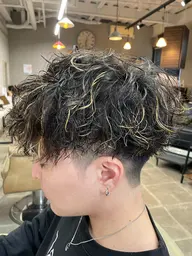 【平日限定】メンズカット+パーマ+ケアトリートメント¥10,000