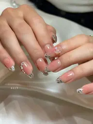 【4/1~3限定✨】𝐡𝐚𝐧𝐝｜お爪を綺麗に✨ガラスフレンチ｜お会計¥10,000→¥6,500