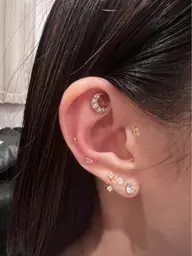 お試し!耳つぼジュエリー8パーツ