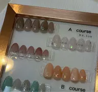 4/2(木)15:30​〜​オフありAコースネイル120分💅🏻@abbie新宿東口店