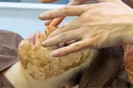 【業界初】国内最高濃度ヒト幹細胞+ハーブピーリング