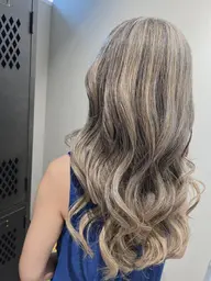 カット+白髪ぼかしハイライト+高濃度ケラチントリートメント