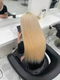 🩷3.4月限定 🩷韓国ガーリーになれる🫧ケアブリーチありダブルカラー+オリジナルトリートメント+炭酸スパ🪽