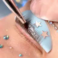 韓国風まつげパーマ　　　　　　　　　　　　　　　　　　（美容液コーティング&アイパック込み）