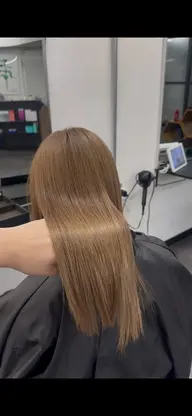 ✨ブリーチ毛でもできる❗️最高級髪質改善ストレートトリートメント✨縮毛矯正とブリーチどちらも諦めきれない方おすすめ‼️