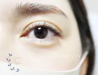 自まつ毛一本に対して一本のエクステを装着する「シングルエクステ」ボリュームデザインコース