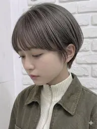 【4/12 19時以降の募集 】5cm以上女性カットモデル　高保湿トリートメントサービス◎