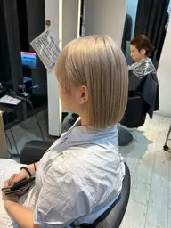 【綺麗なハイトーンになりたい方必見❕】2ブリーチ➕カラー(トリートメント付)[ロング料金別]