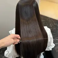 【🐾癖、ボリュームが気になる方🐾】低ダメージ縮毛矯正➕メンテナンスカット➕オリジナルトリートメント💋