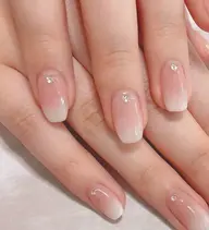 オフ込みグラデーションネイル(白のみ)4/4.12.15