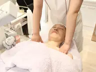 アドバンスコース　　　　　　　　　　　　　　　　　　デコルテからフェイシャルまで先ずはエステ初心者🔰の方におすすめ