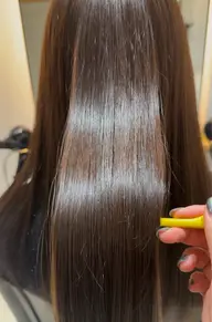【梅雨におすすめ！トリートメント2回付き✨】カット＋縮毛矯正＋内部補修トリートメント