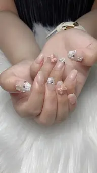 ジェルネイル　持ち込みアート6本-10本7980円→6680円