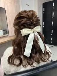 前髪カット&顔周りカット➕お出かけ前にヘアアレンジ🖤