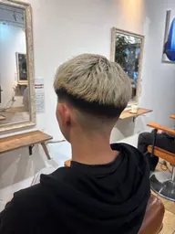 【火曜日限定】スキンフェードモデル【U25】 火曜日以外に入った場合キャンセル処理致します注意事項必ずお読みください