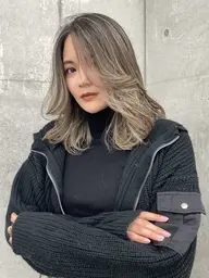 ⭐️4ヶ月に一度でいいカット＋ハイライト⭐️3時間半頂いてます