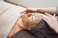 ミニモ限定‼️次世代ハーブピーリング🌿REVI 陶肌トリートメント 再生因子パックお仕上げ