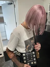 ケアブリーチ+うる艶カラー+3stepトリートメント+顔周りカット💇‍♀️✨