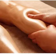 下半身ケア&バストケアコース50分バストケアは下半身とセットの方がオススメです♪