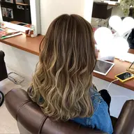 外国人風3Dハイライトカラーorグラデーションカラー!クイックトリートメント付✨シャンプーブロー込み✨コテ巻き仕上げ可✨