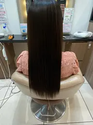 クセをしっかり伸ばし、憧れのストレートヘアへ❗️縮毛矯正+次回以降に使える総額5000円分クーポン付き💖