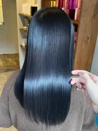 髪質改善ストレート＋カット⭐️（縮毛矯正）