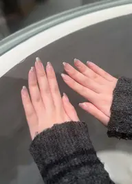 4/7(火)🎀限定 オフなしラメグラ(※亀裂直し・長さ出し不可) ①11:30~ ②15:00~ ③16:30~