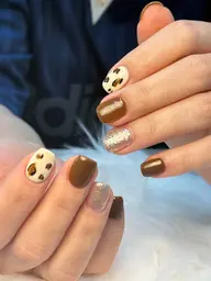 (オフなし)シンプルデザインコース4本アート(持ち込みOK)