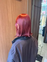 ブリーチオンカラー+毛先カット(3センチ以内)🩵