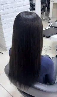 【冬におすすめ低ダメージ寒色カラー❄️】イルミナカラー➕トリートメント✨️