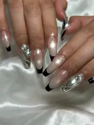 持ち込みネイル(リピーター様オフ無料、オフ別途500)