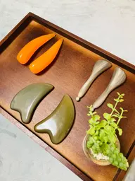 【🌱大人気💕】【顔のむくみ、くすみ等】かっさフェイシャル60分(デコルテ+クレンジング+かっさ+温め+仕上げ)