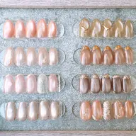 画像ネイル🫧¥5,000  マグネットカラー、ラメ変更可🌈オフ込