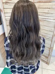 【🍀外国人風🍀】⚡️ブリーチ&ヘアカラー&トリートメント¥14000