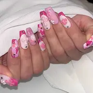 〈持ち込みデザイン💝〉Fコース✨（片手アート3​〜​5本程度）