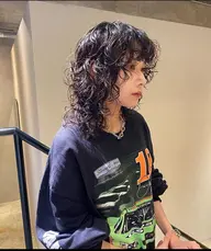 【U30期間限定】✨ミディアムレイヤーカット➕パーマ➕3stepトリートメント✨