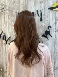 【平日18:00】大人女性✨️白髪ぼかしハイライト(ワンブリーチ+オンカラー+補強Tr付)